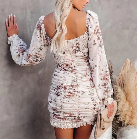 Floral print long sleeve mini rushed dress - Picture 4 of 5